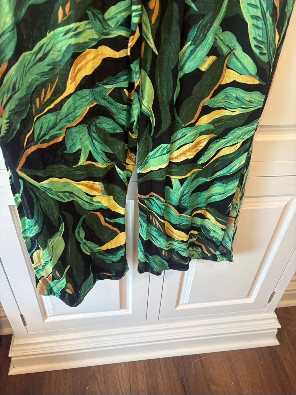 Like new Rachel Zoe linen blend tropical patterned pant